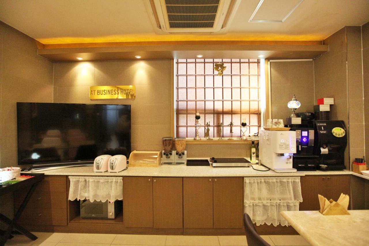 Changwon At Business Hotel Exteriör bild