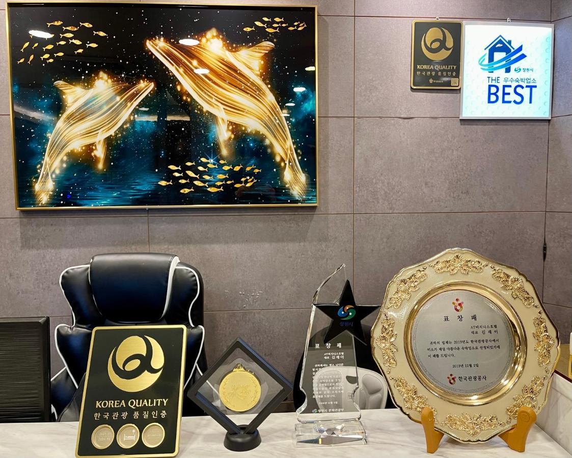 Changwon At Business Hotel Exteriör bild