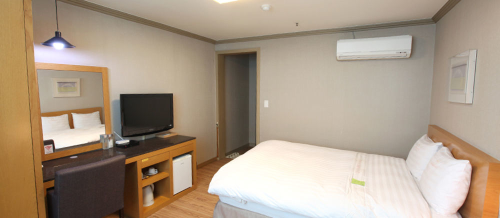 Changwon At Business Hotel Exteriör bild